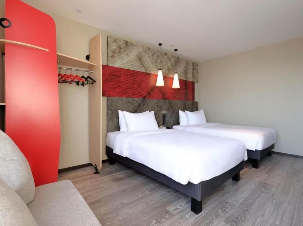 Ibis International Tourism Xiupu Road Hotel Xangai